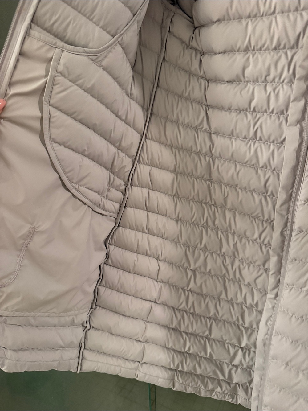 lululemon athletica Pale Blush Quilted Hooded Puffer Coat - Picture 4 of 5